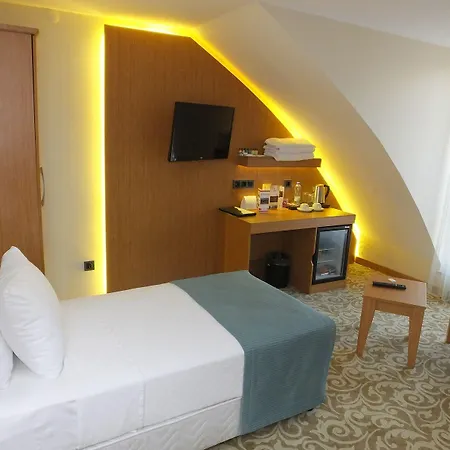 Hotel Cinarpark 3*