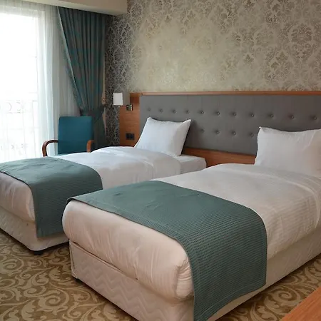 Hotel Cinarpark 3*
